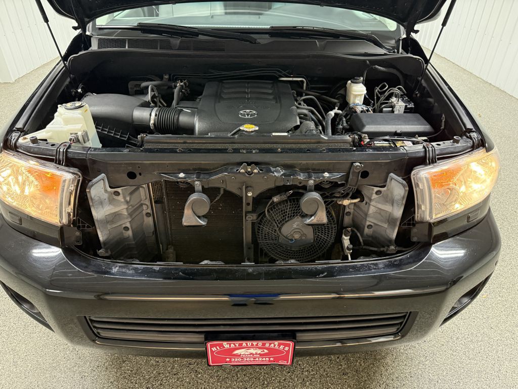2014 Toyota Sequoia Image 40