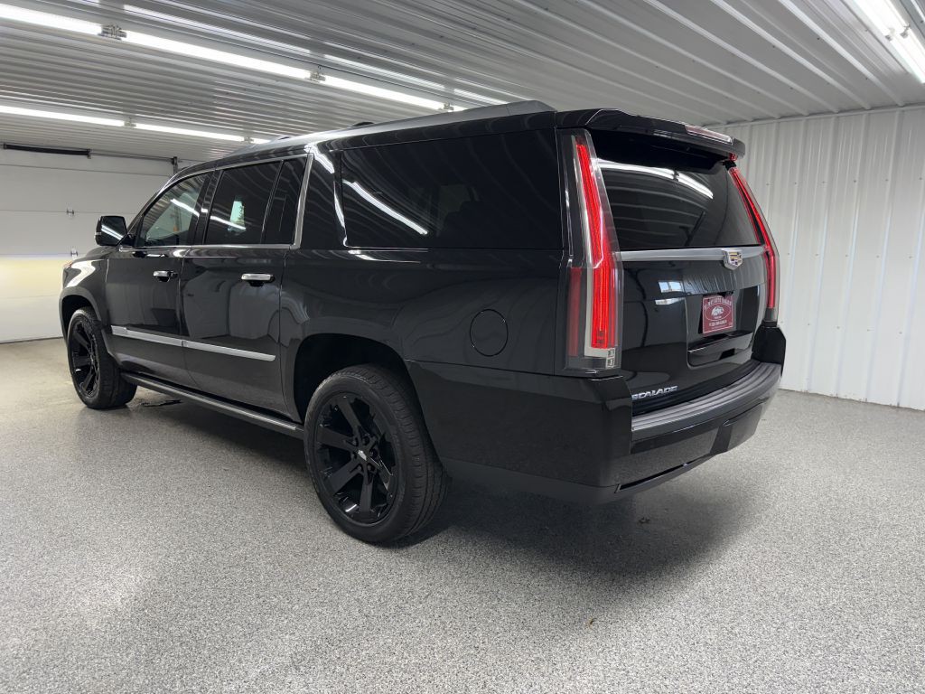 2019 Cadillac Escalade Image 4