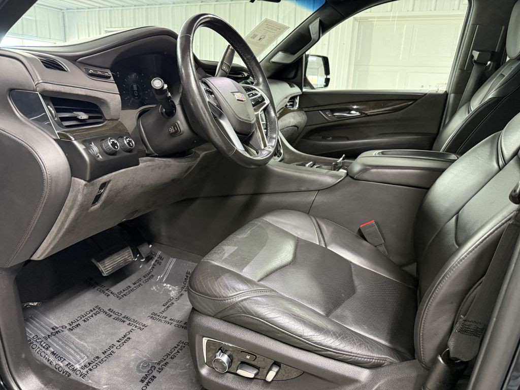 2019 Cadillac Escalade Image 9