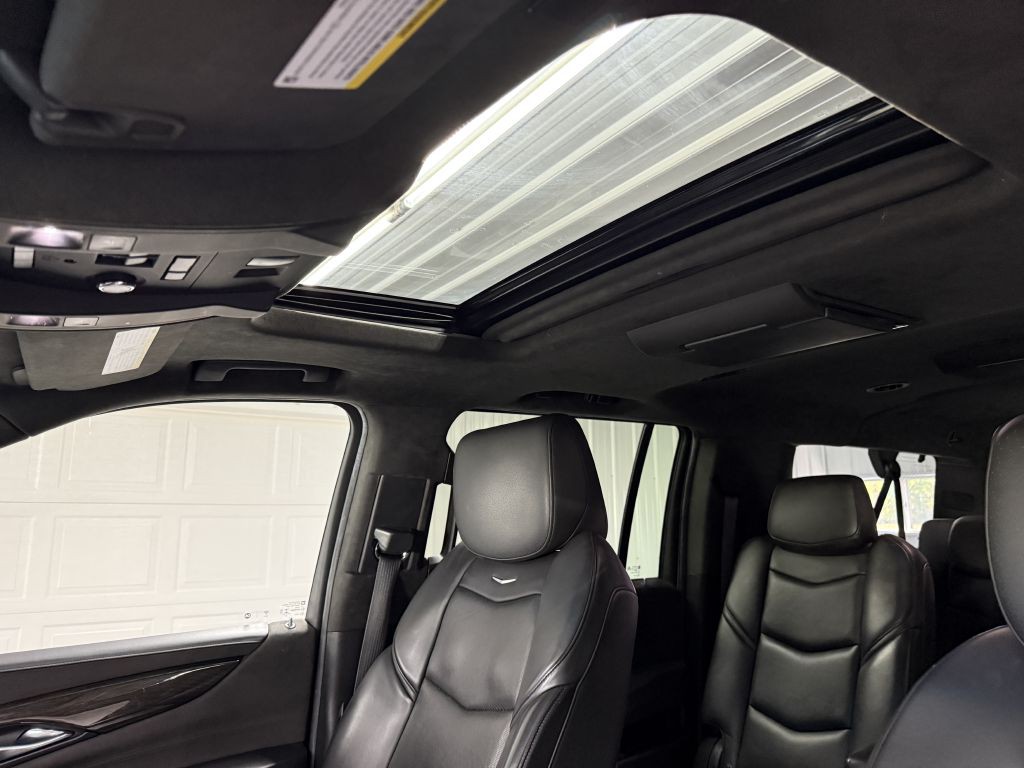 2019 Cadillac Escalade Image 11