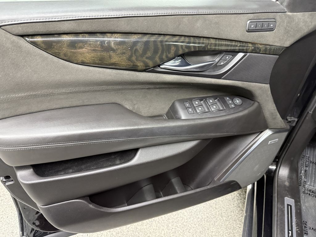 2019 Cadillac Escalade Image 27