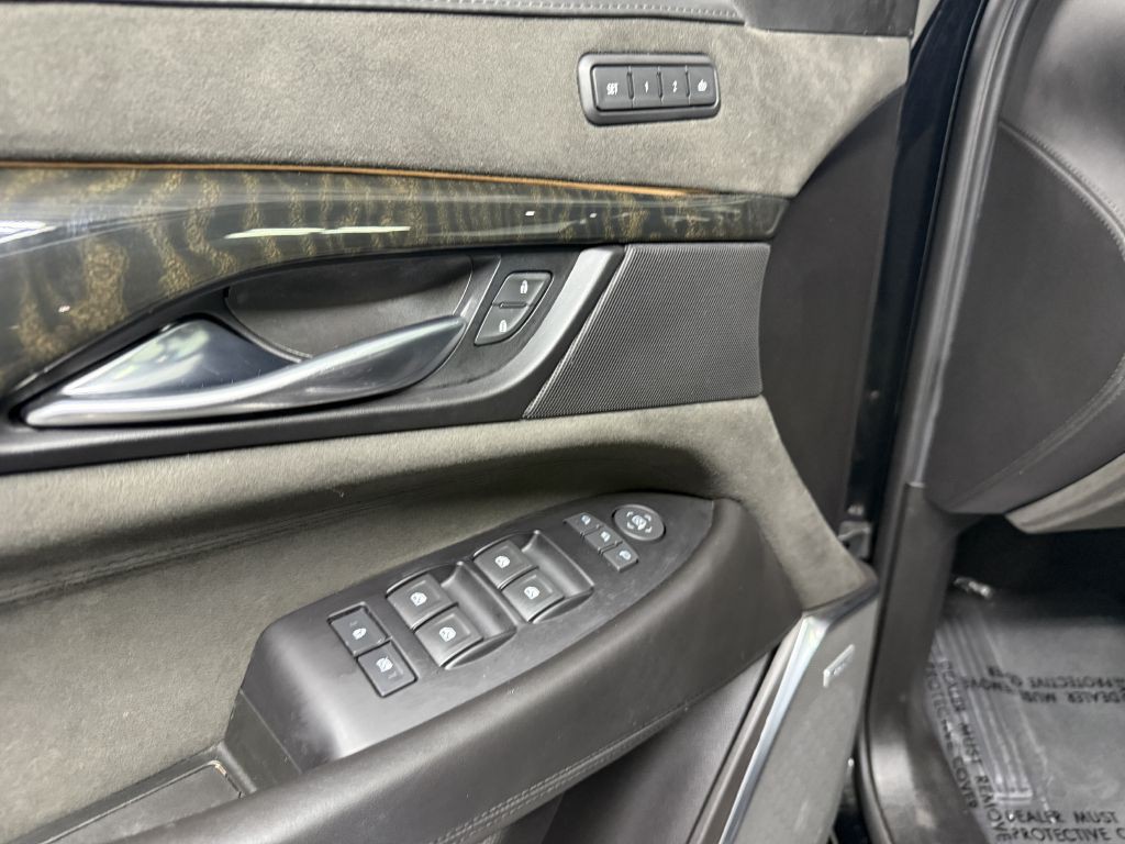2019 Cadillac Escalade Image 28