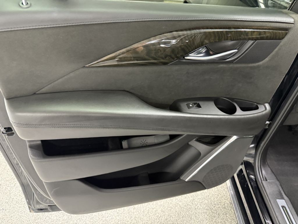 2019 Cadillac Escalade Image 34