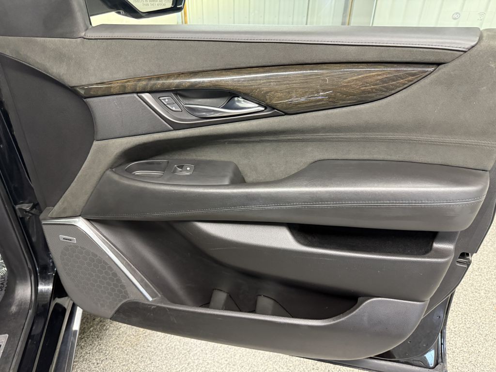 2019 Cadillac Escalade Image 42