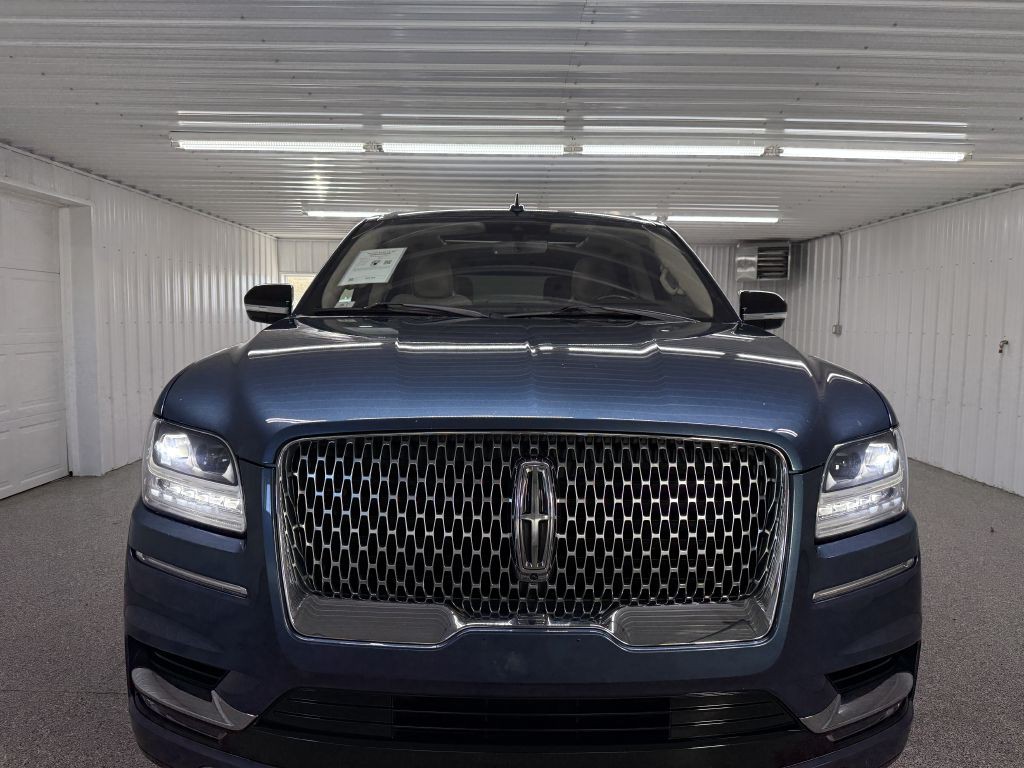 2018 Lincoln Navigator Image 2
