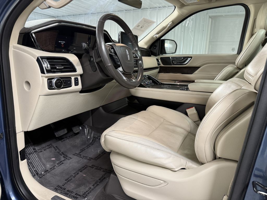 2018 Lincoln Navigator Image 8