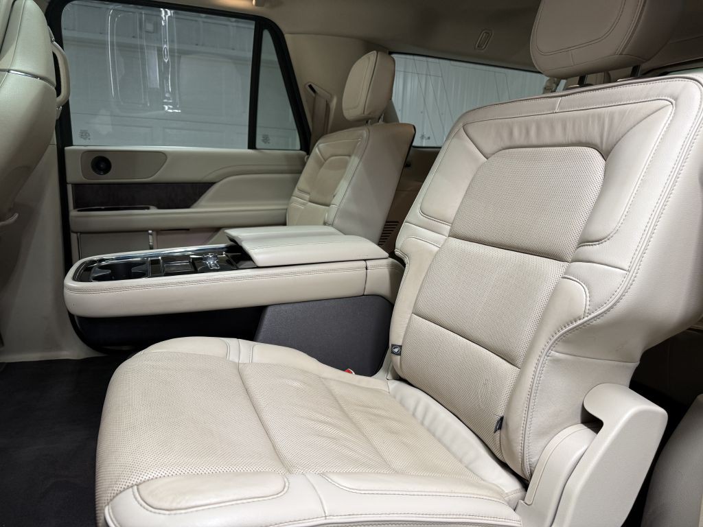 2018 Lincoln Navigator Image 26