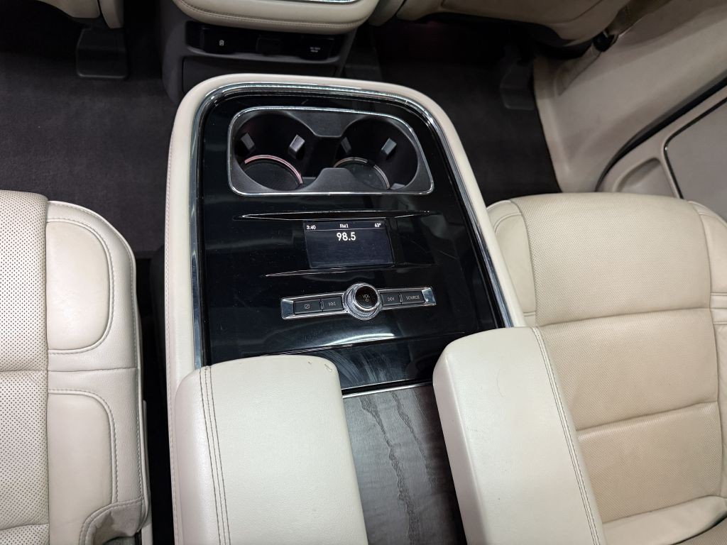 2018 Lincoln Navigator Image 29