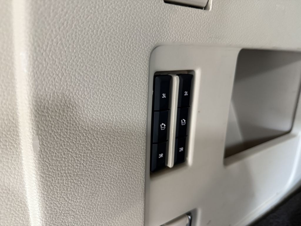 2018 Lincoln Navigator Image 34