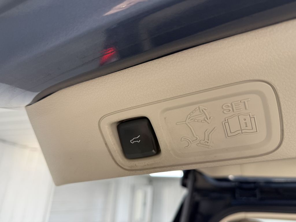 2018 Lincoln Navigator Image 35