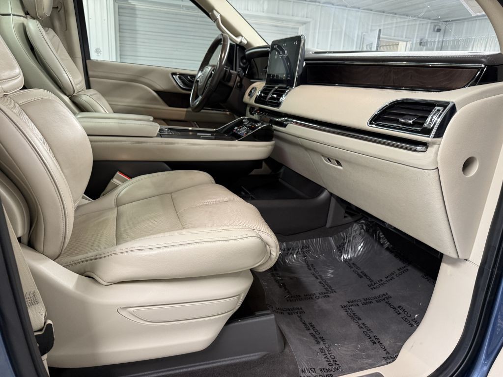 2018 Lincoln Navigator Image 38
