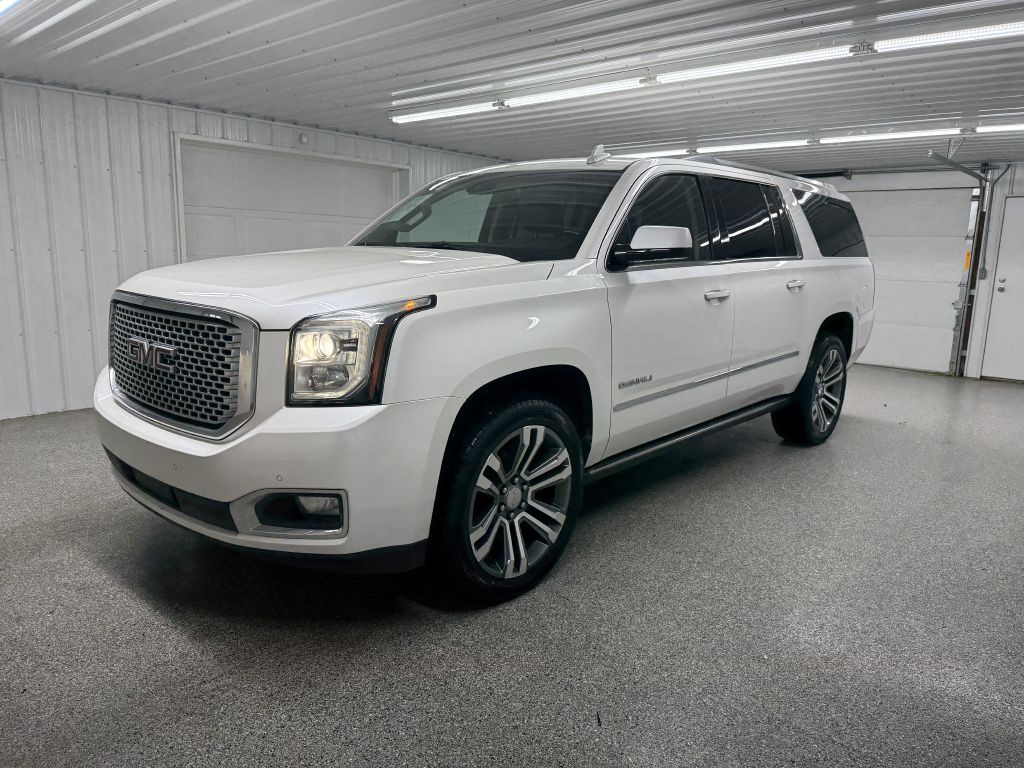 2017 GMC Yukon Image 3
