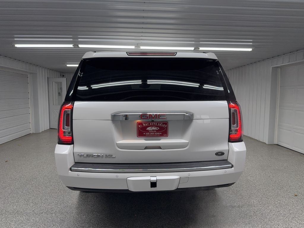 2017 GMC Yukon Image 5