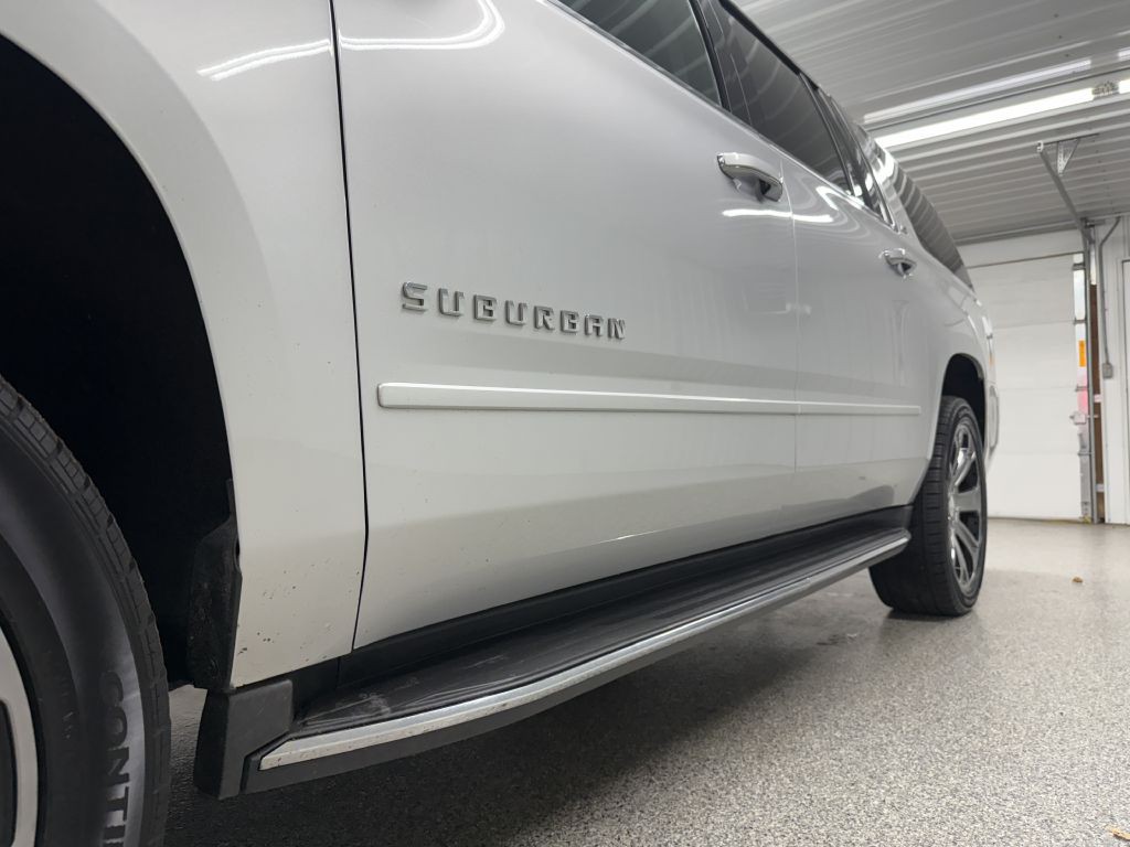 2016 Chevrolet Suburban Image 8