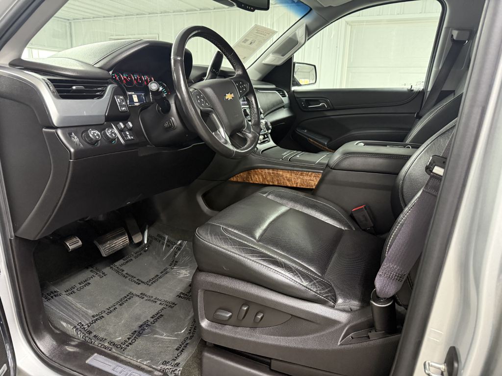 2016 Chevrolet Suburban Image 10