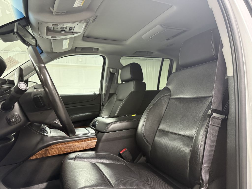 2016 Chevrolet Suburban Image 11