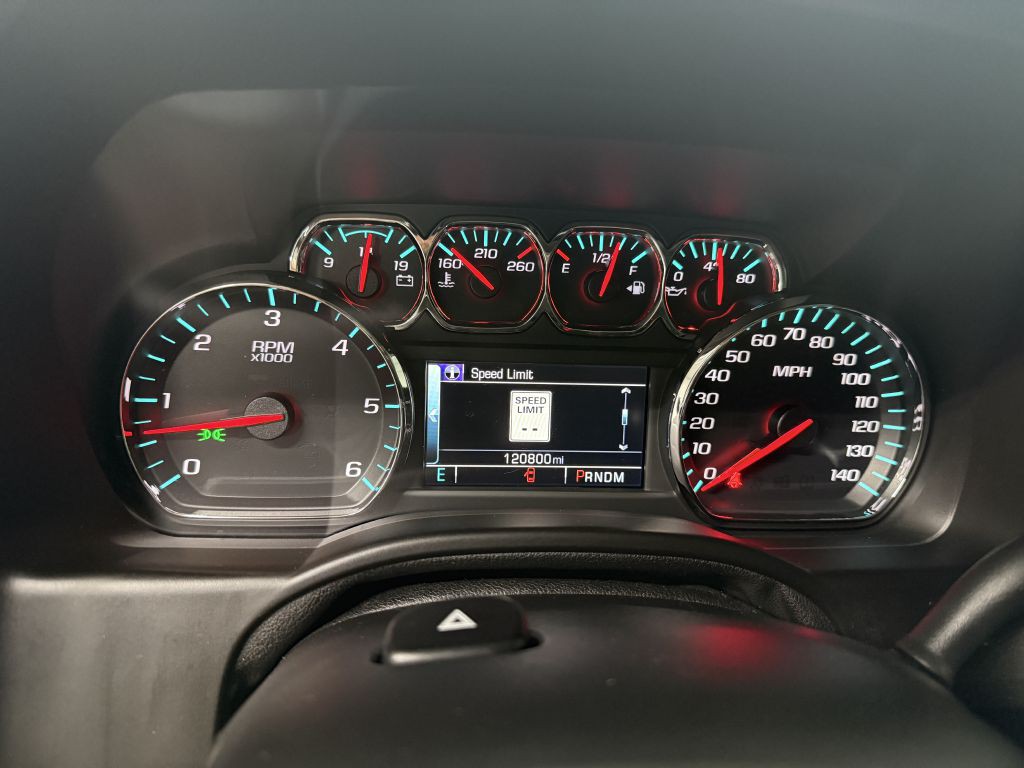2016 Chevrolet Suburban Image 15