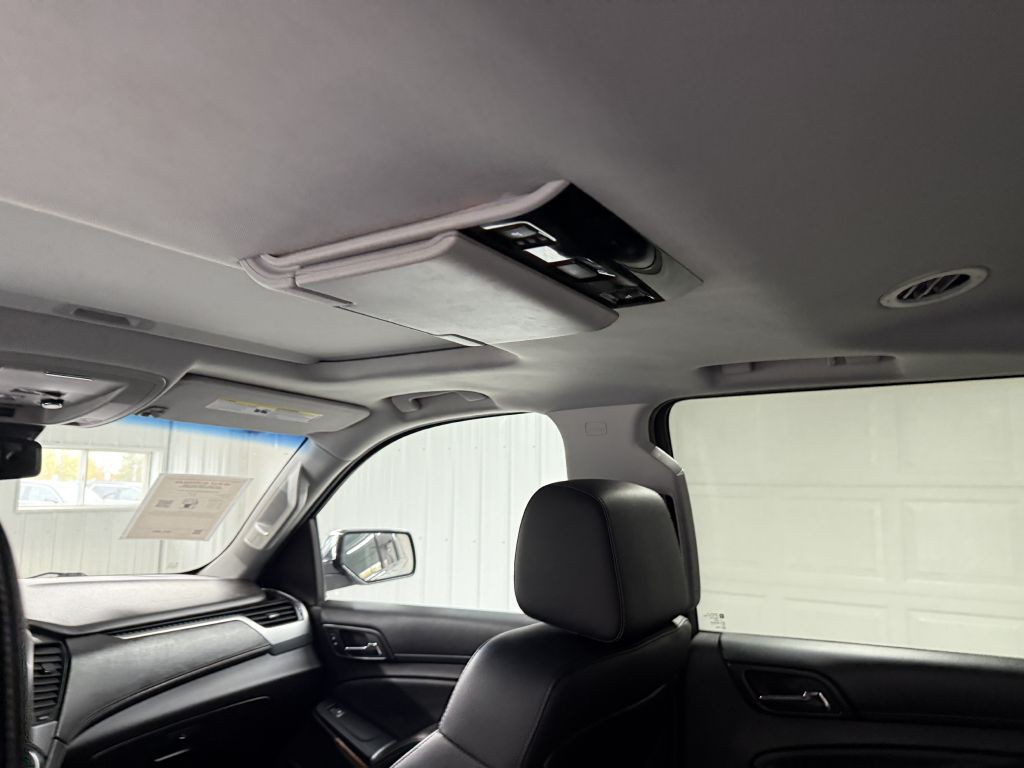 2016 Chevrolet Suburban Image 28