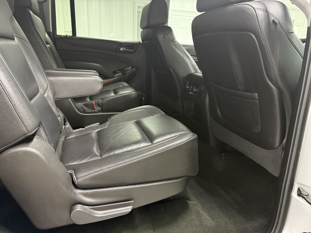 2016 Chevrolet Suburban Image 35