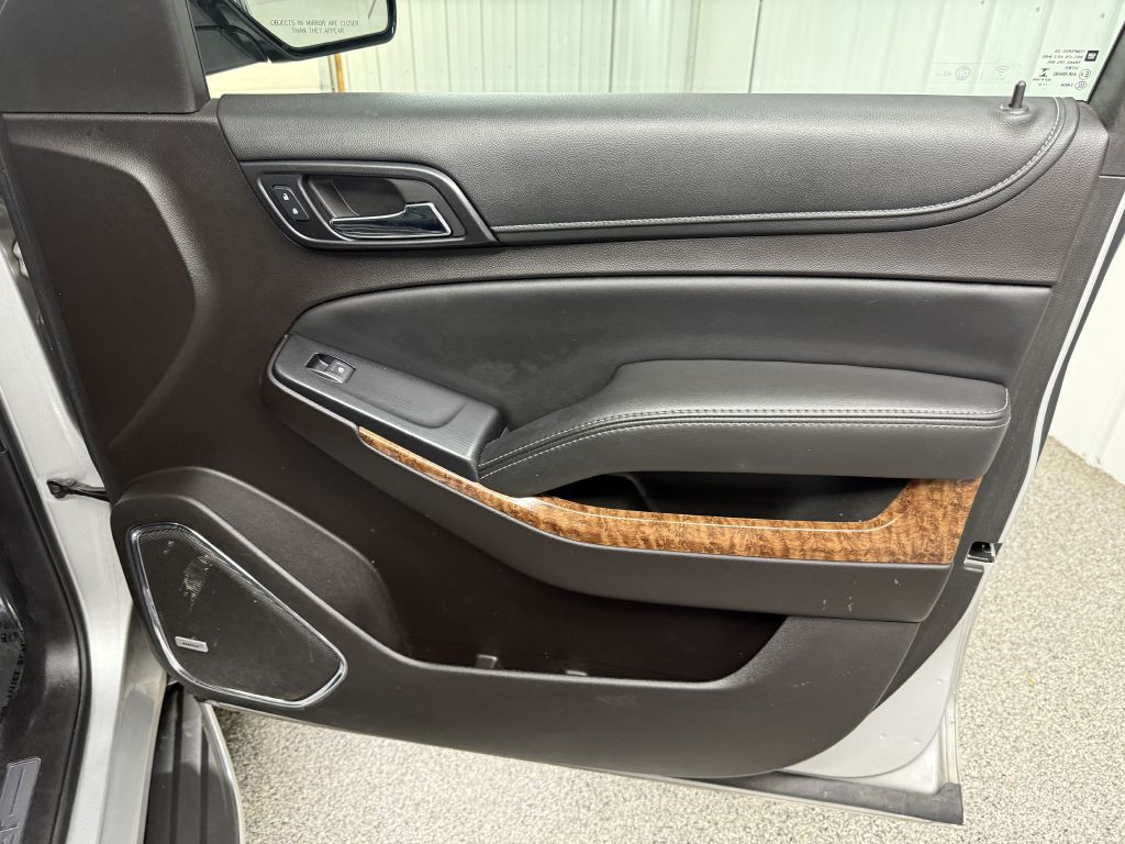 2016 Chevrolet Suburban Image 38