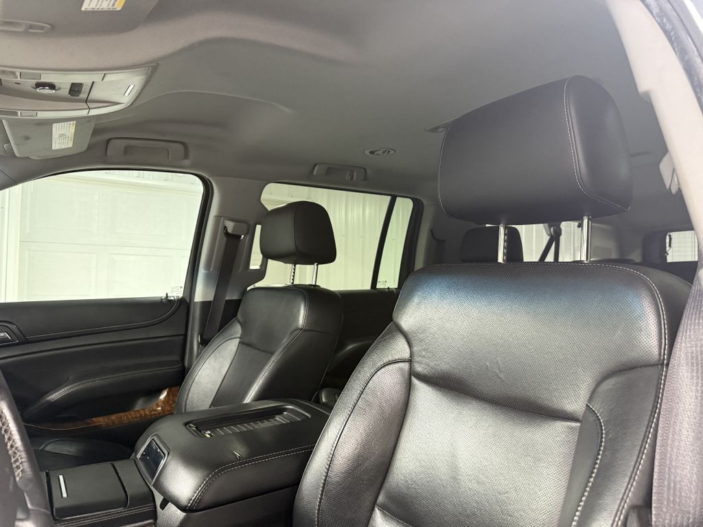 2016 Chevrolet Suburban Image 8