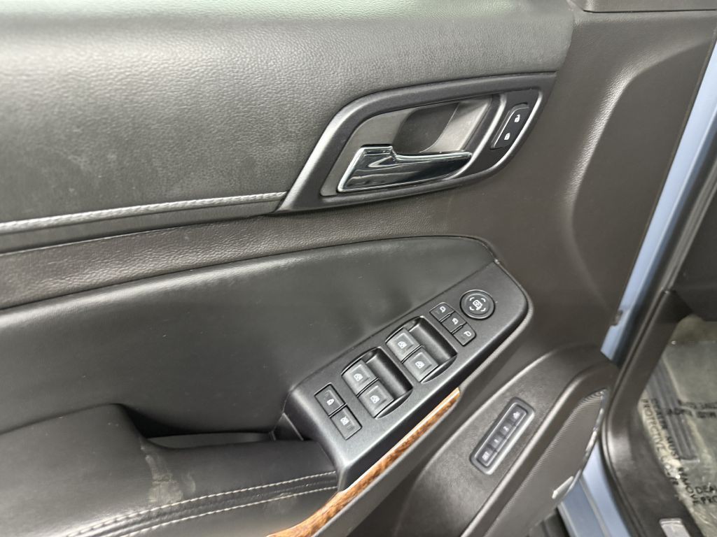 2016 Chevrolet Suburban Image 24