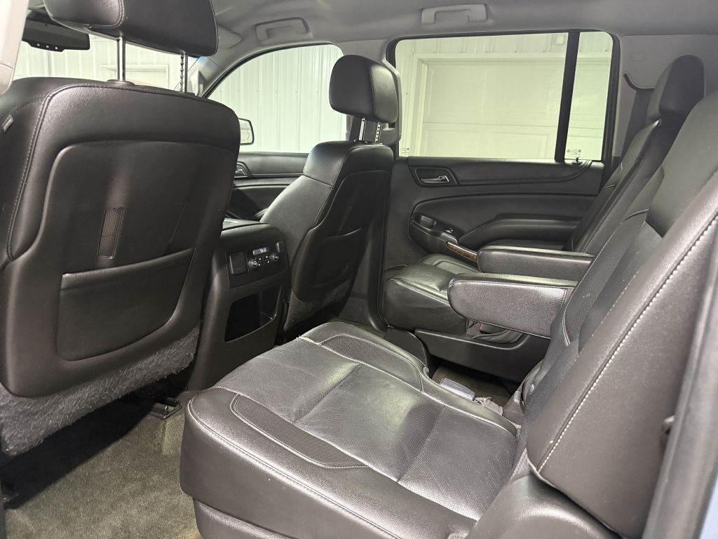 2016 Chevrolet Suburban Image 25
