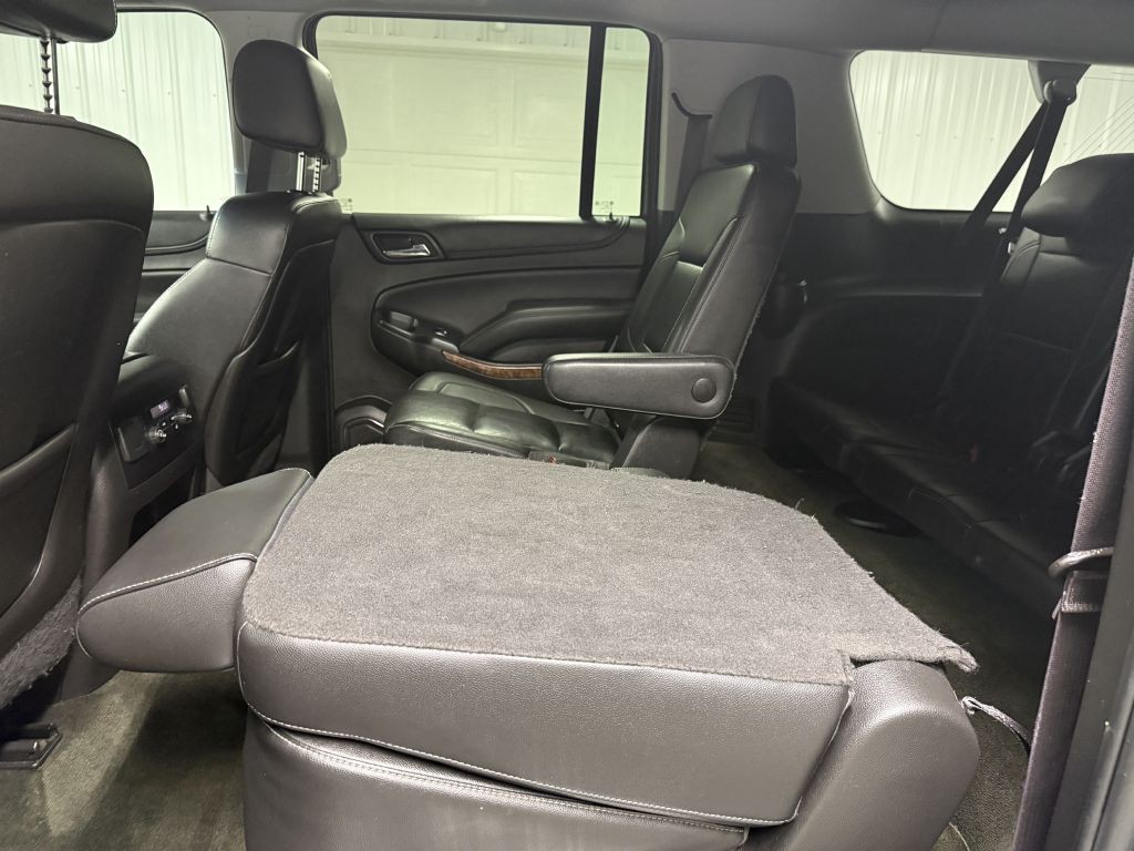 2016 Chevrolet Suburban Image 27
