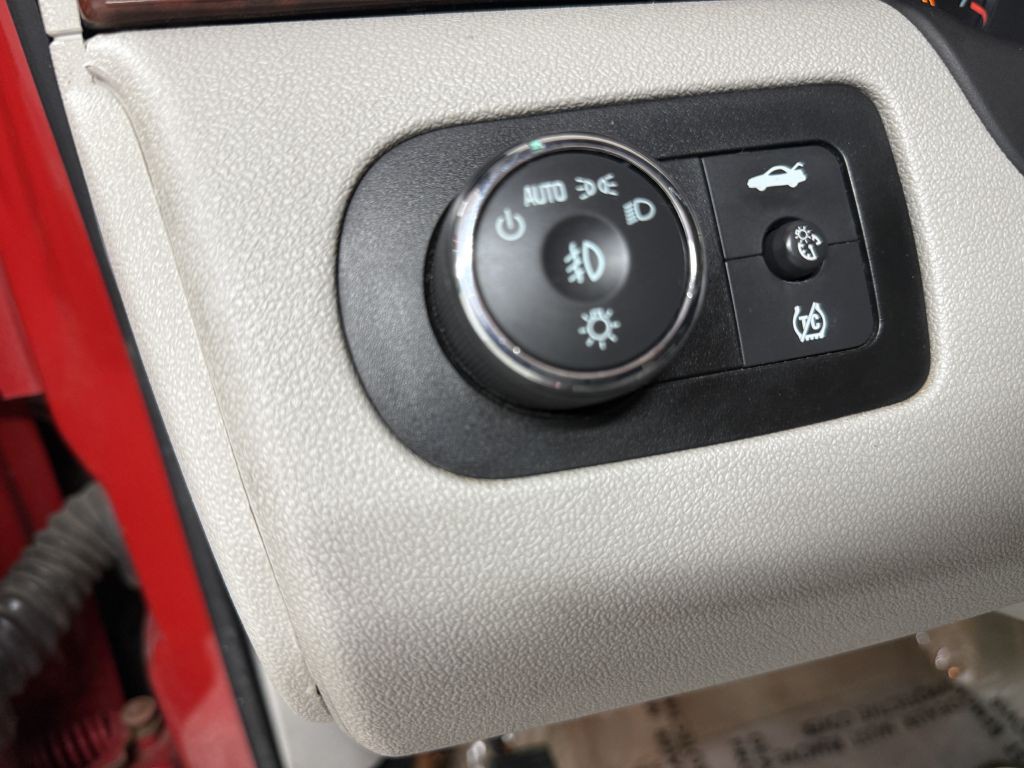 2010 Chevrolet Impala Image 14