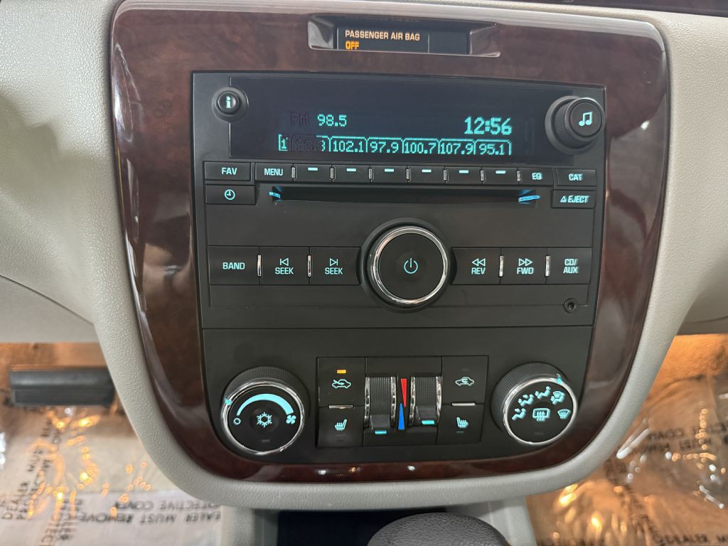 2010 Chevrolet Impala Image 23