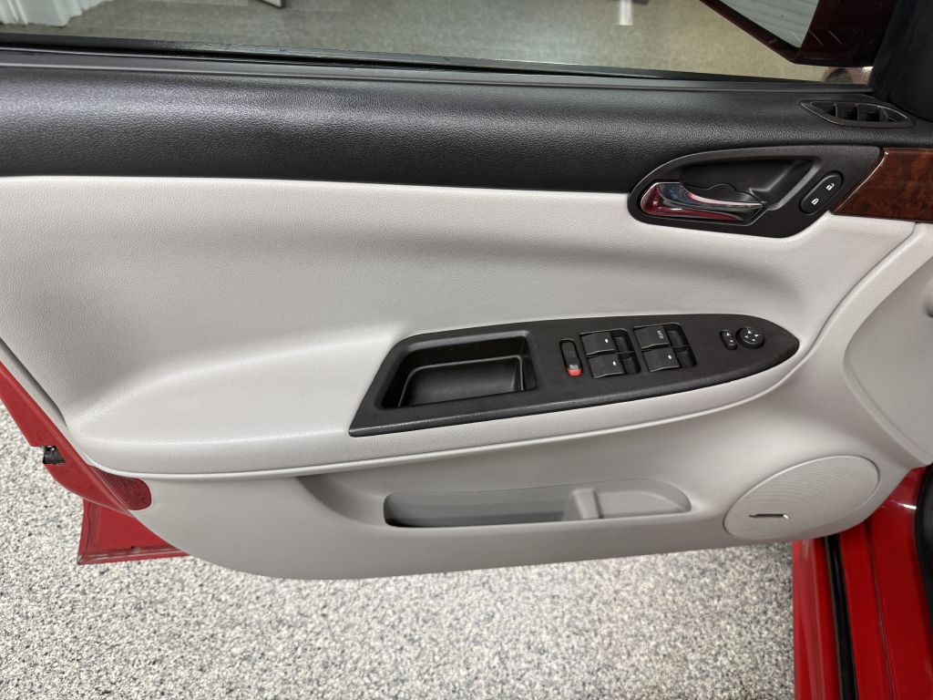 2010 Chevrolet Impala Image 27