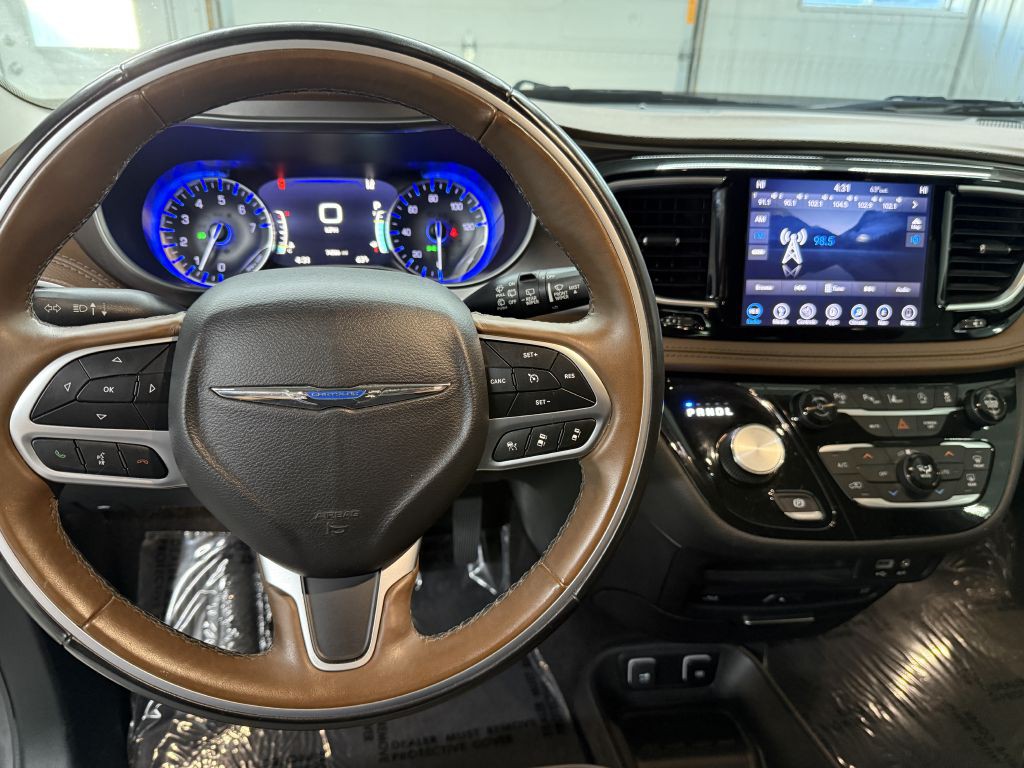 2018 Chrysler Pacifica Image 14