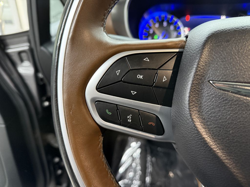2018 Chrysler Pacifica Image 15