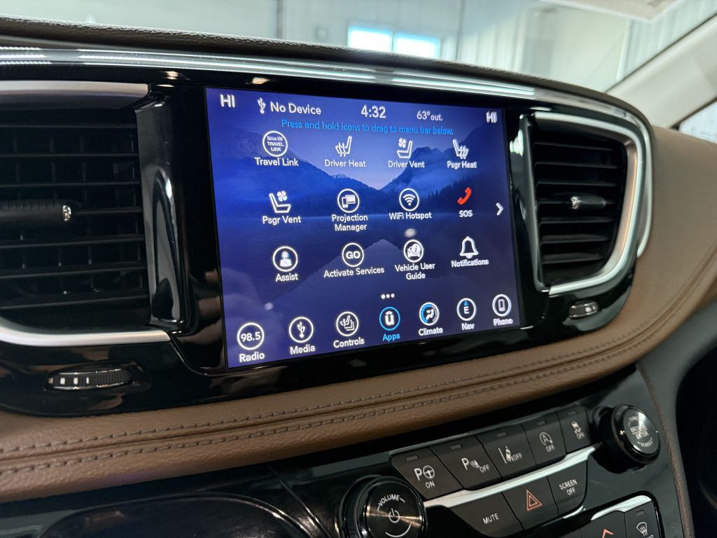 2018 Chrysler Pacifica Image 20