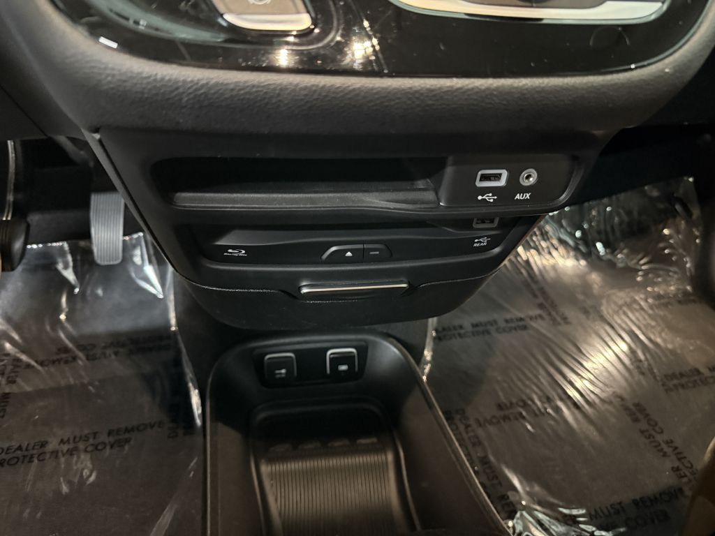 2018 Chrysler Pacifica Image 21