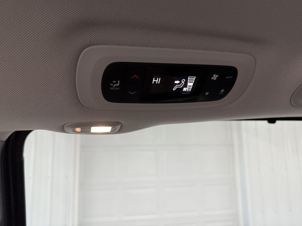 2018 Chrysler Pacifica Image 29