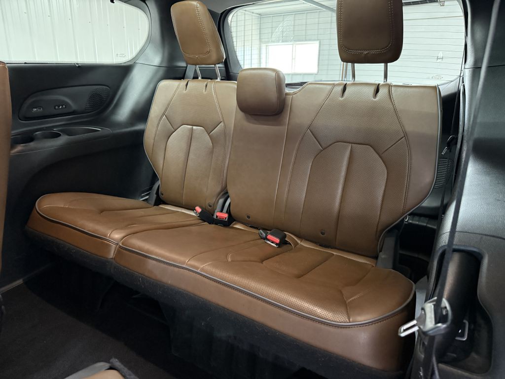 2018 Chrysler Pacifica Image 31