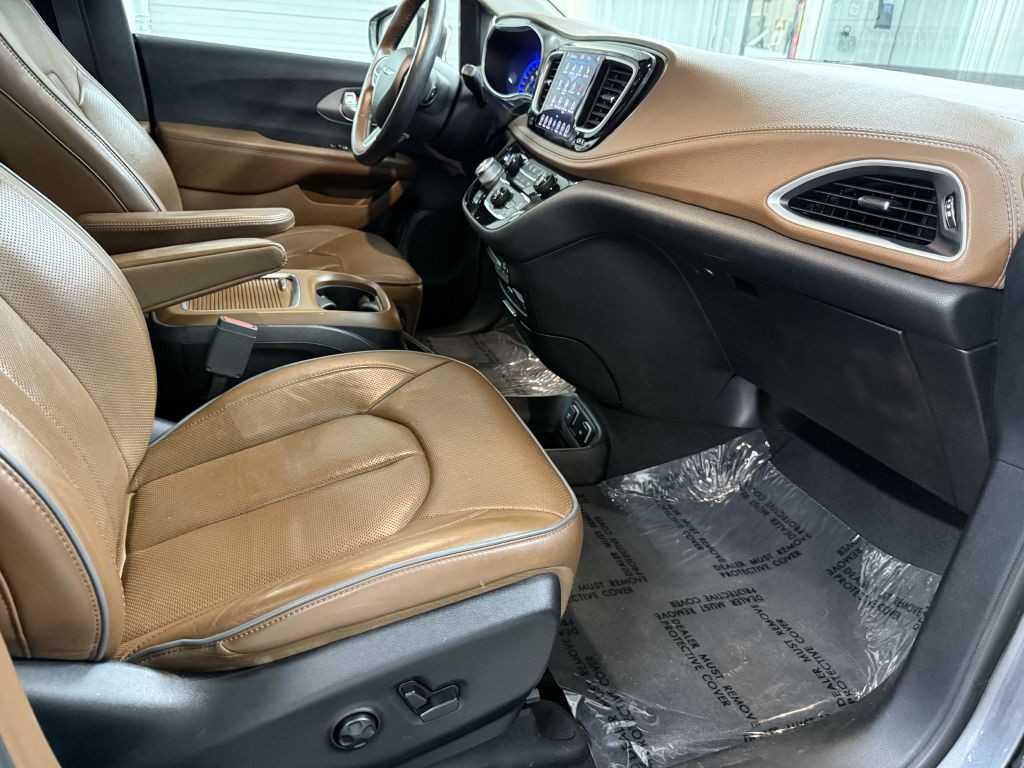 2018 Chrysler Pacifica Image 37