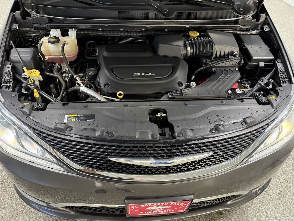 2018 Chrysler Pacifica Image 41