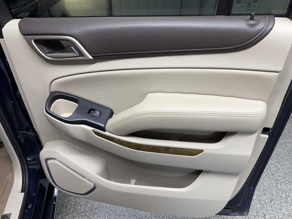 2017 GMC Yukon Image 38