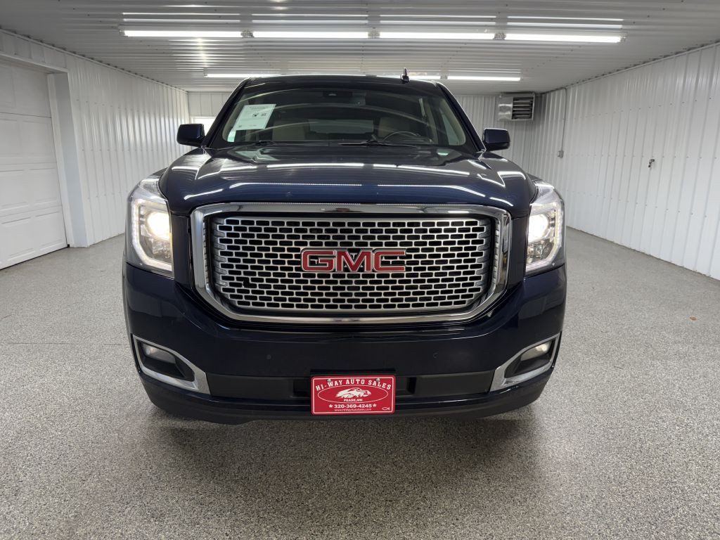2017 GMC Yukon Image 3