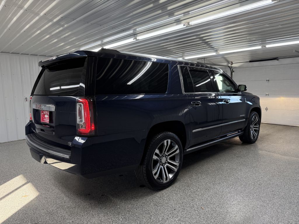 2017 GMC Yukon Image 7