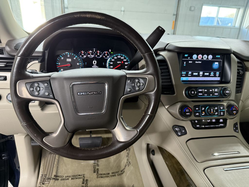 2017 GMC Yukon Image 16