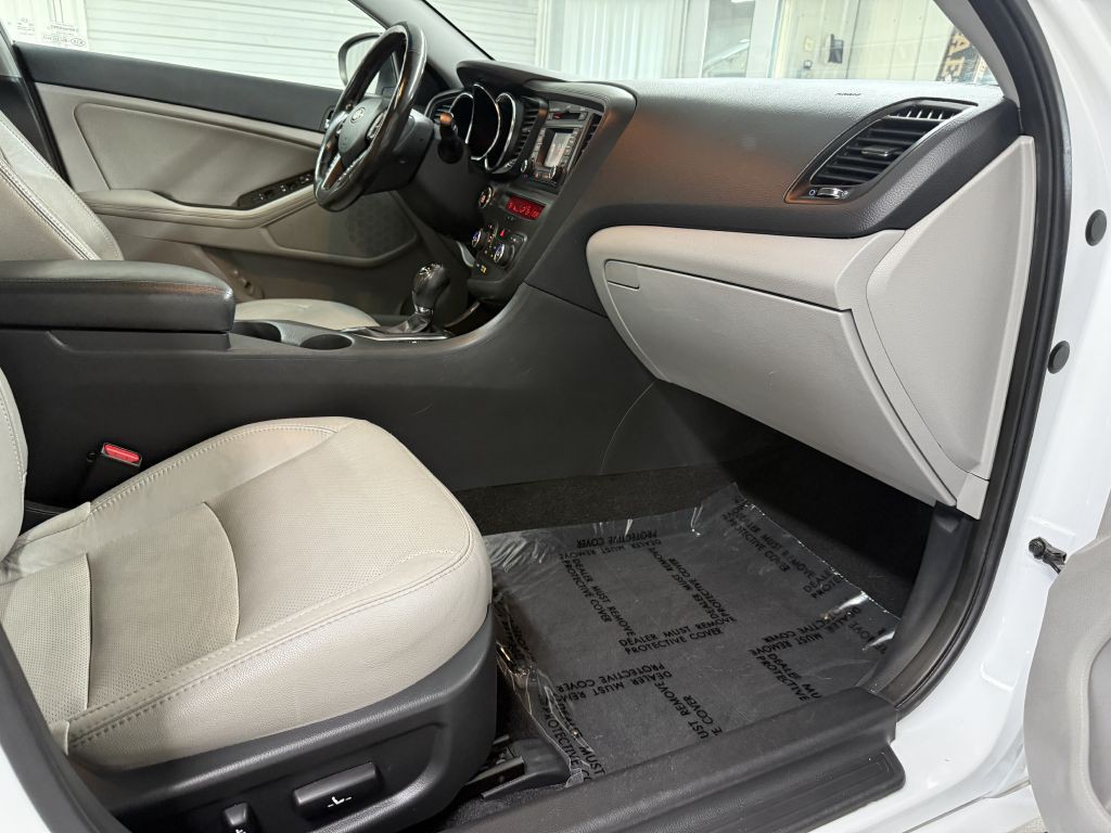 2013 Kia Optima Image 30