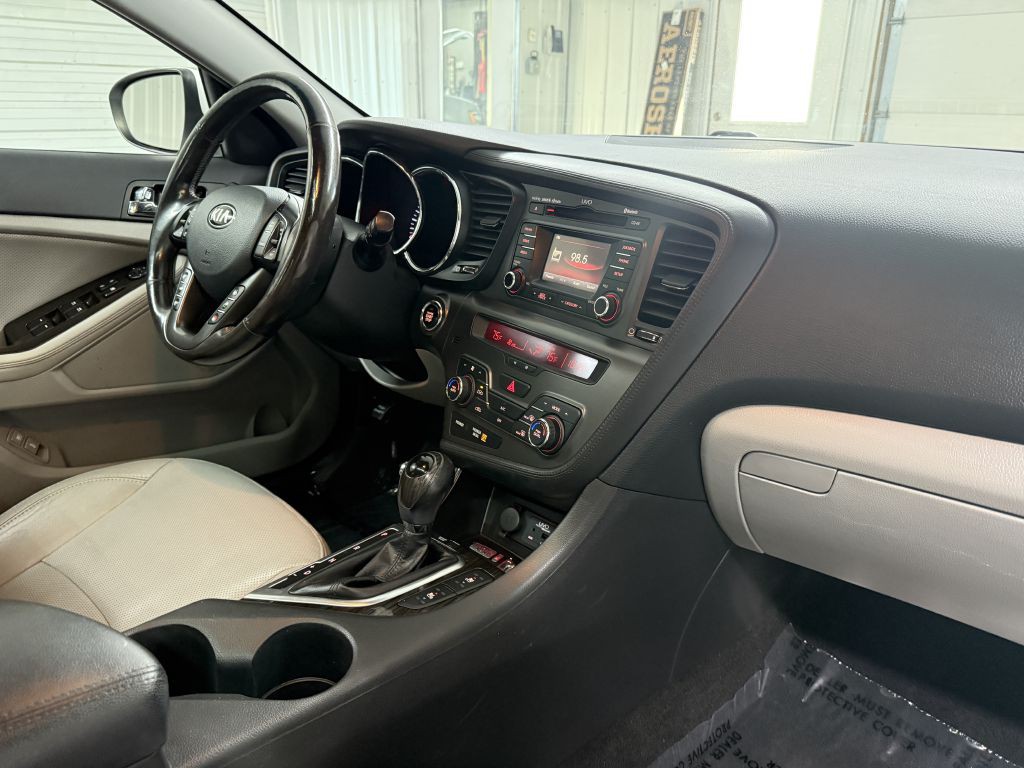 2013 Kia Optima Image 32