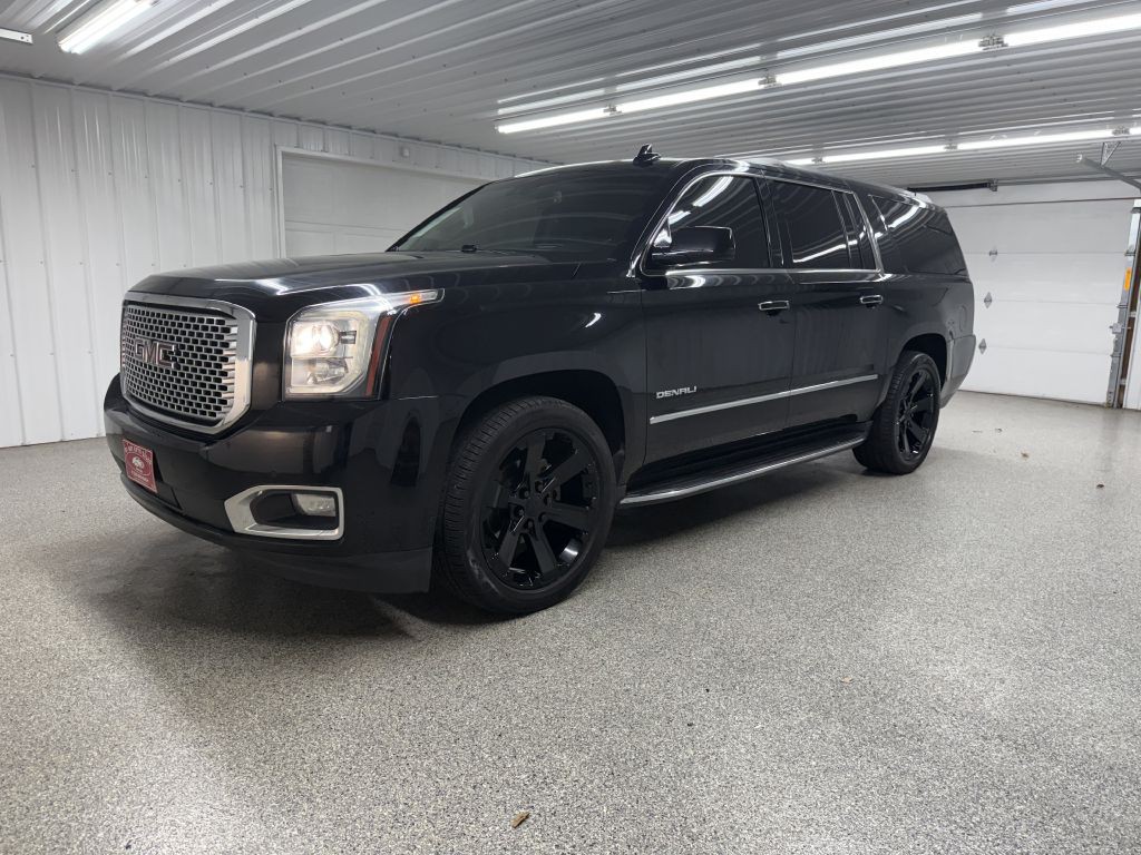 2017 GMC Yukon Image 3