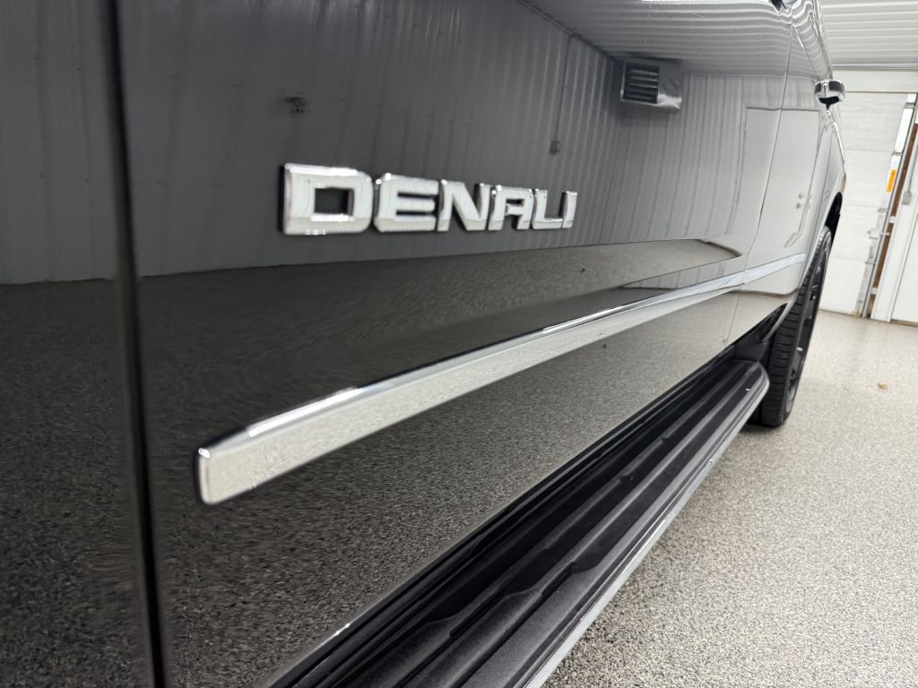 2017 GMC Yukon Image 8