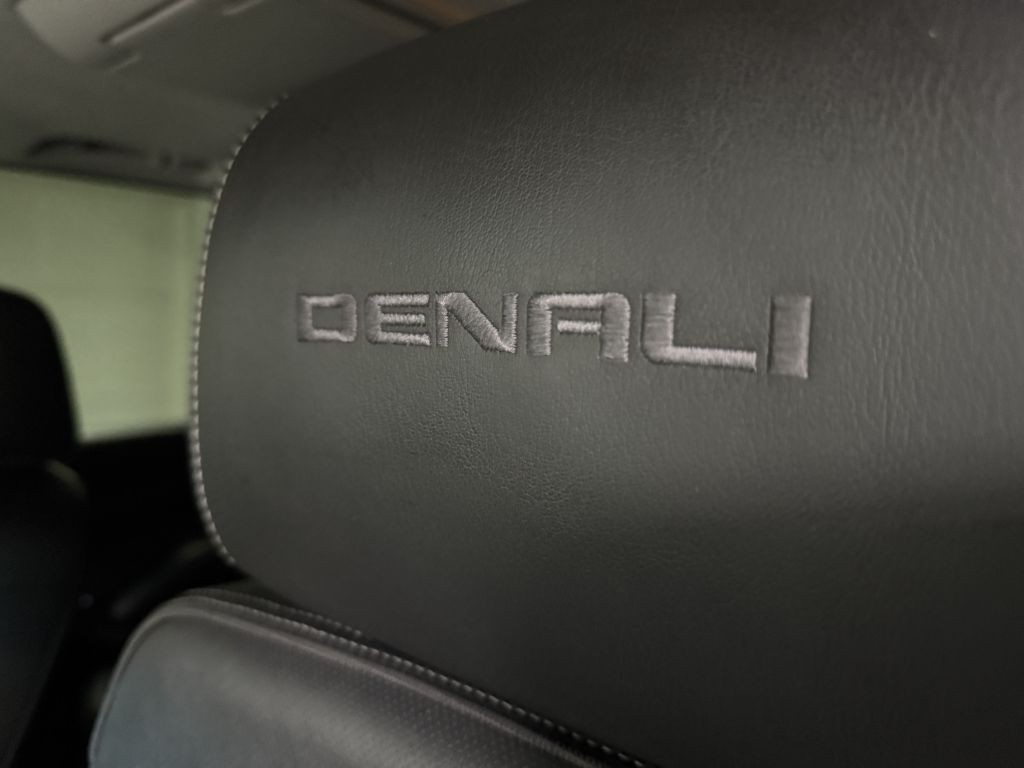 2017 GMC Yukon Image 11