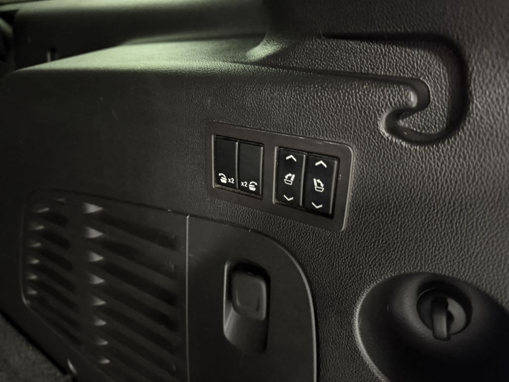 2017 GMC Yukon Image 35