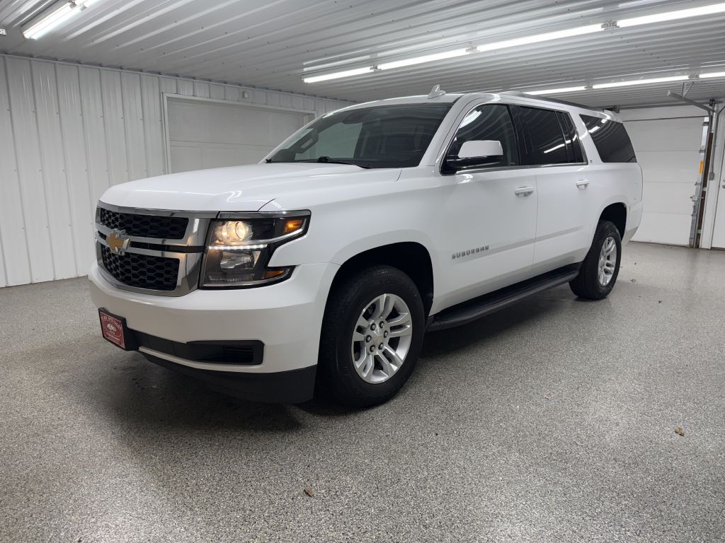 2018 Chevrolet Suburban Image 3